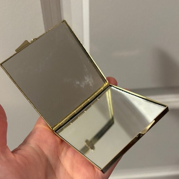 Vintage Gold-tone Floral Compact Mirror in Box Made in Japan 🇯🇵 - Picture 7 of 11